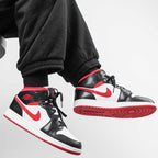 Air Jordan 1 Mid 'Gym Red'