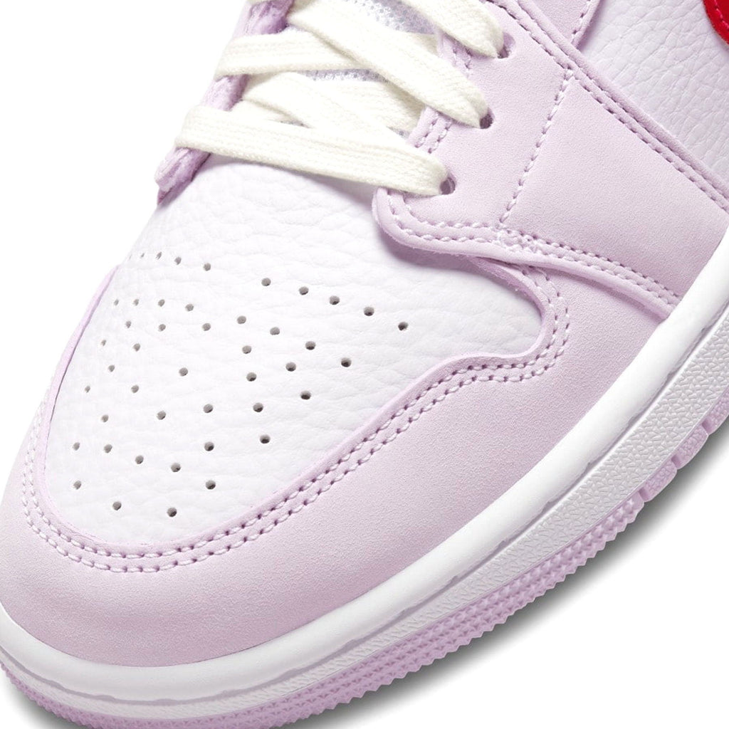 Air Jordan 1 Mid 'Valentine's Day' (2022)